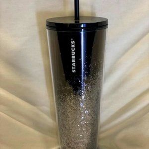 New!  2019 Starbucks Holiday 24 oz. Tumbler Black to Silver Ombre with straw